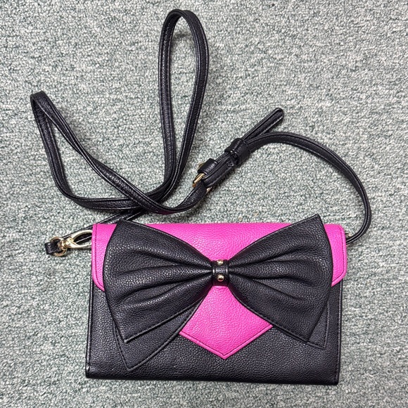 Betsey Johnson Handbags - Betsey Johnson Pink and Black Bow Accent Women's Bag